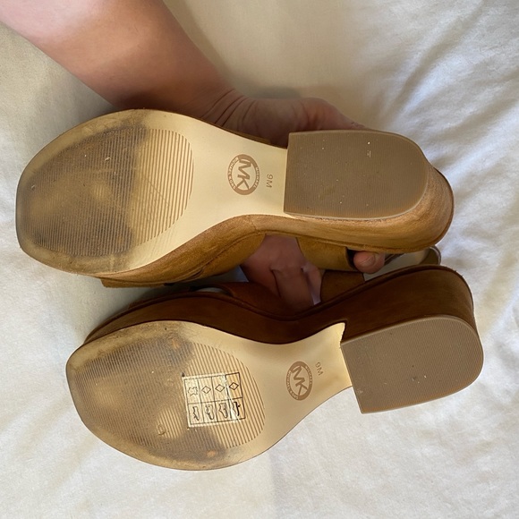 Divia Suede Platform Sandal - Picture 9 of 12